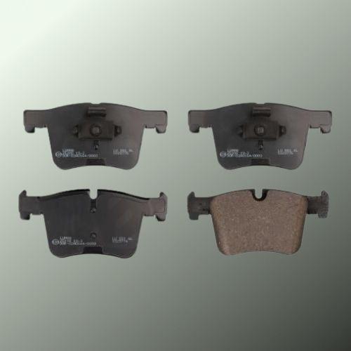 BMW X3 xDrive 20 i Front Brake Pads - main image