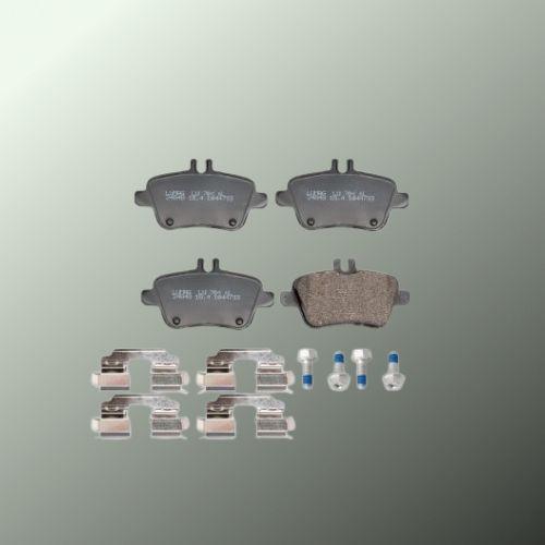 Infiniti Q30 1.5 D Rear Brake Pads - main image